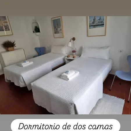 En La Plaza Dona Elvira, 7 * Sevilla